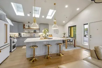 Image de 2-bedroom vacation home near downtown St. Helena ~ walk to Hall Winery