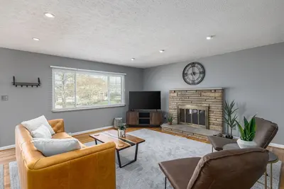 Image de 30 Day Min Rental - 3br House - Dogs Welcome - Walk to Riverside Hospital