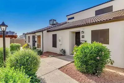 Heart of North Phoenix: Pool, Patio, Workspace, W/D