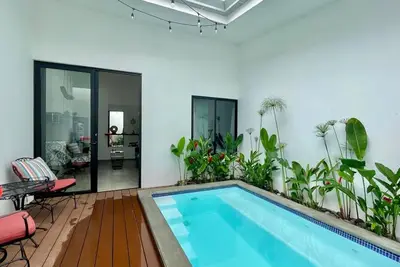 House with private pool and fully equipped Bbq