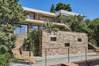 Villa vue mer fantastique domaine privé Gaou Bénat superbement rénovée piscine