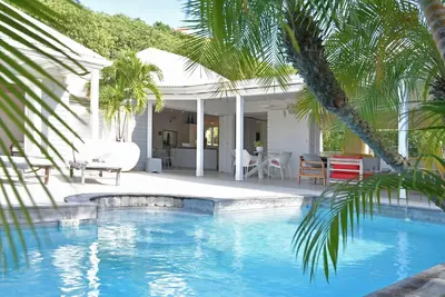 Image de Ylang Ylang in Flamands by Personal Villas - Hilltop with Large and Sunny Deck