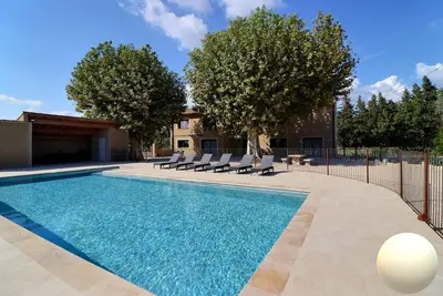 Image de Mas Cervoise, rénové, climatisé, piscine et jardin clos.