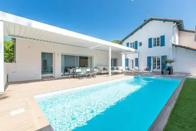 Image de Villa basco landaise de prestige, 500m de la plage