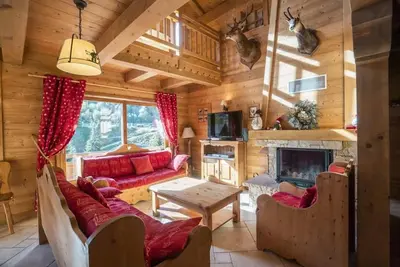 Image de Chalet, terrasse, balcon, cheminée ou poêle à bois, parking, télévision, 160m², Châtel
