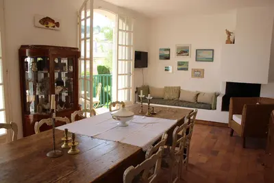 Image de Appartement spacieux et confortable à 10 Minutes à pied du bord de mer