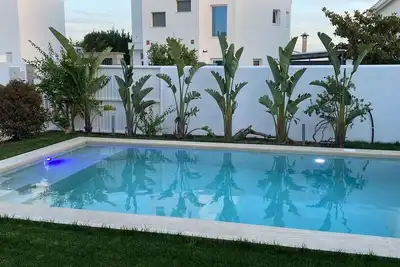 Image de House with garden, private pool and parking - walking distance from the center