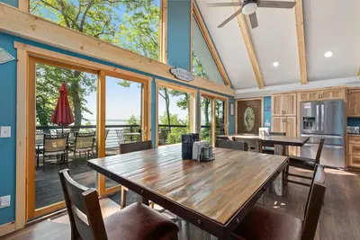 Image de On Gull Lake | Hot Tub | Fireplace | Fire Pit