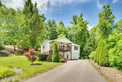 Image de Game Room & Views! 'Valley Myst' Fairview Home