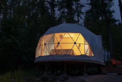 Image de Red Owl Retreat: The Peaks Geodesic Dome