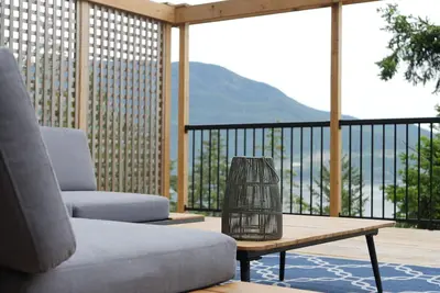 Image de Exclusive 2-bdrm ocean & mountain view suite