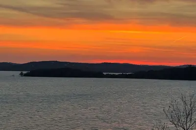 Image de 2br Amazing Lake Views near Branson Landing/Paynes Valley by Tiger Woods