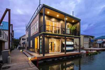 Image de Floating Home on the Willamette