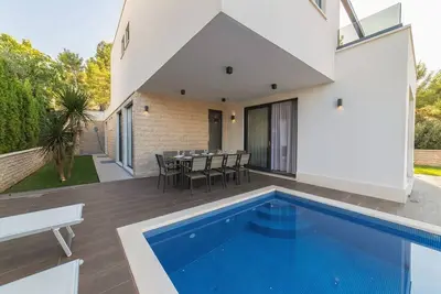 Image de Villa Panda - Six Chambres Villa, Couchages 11