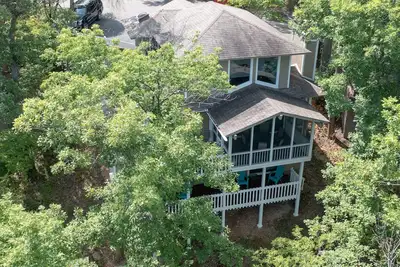 Image de \" The Lake House\" 4 bed 4. 5 bath at Tan-Tar-A Estates bordering Margaritaville