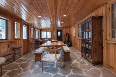 Charming 4 bedroom Chalet on the Westshore of Lake Tahoe with Hot Tub!