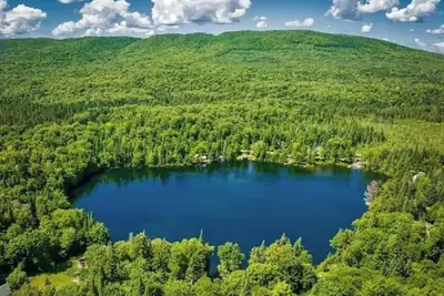 Image de Gorgeous Getaway With Nature and Private Pond