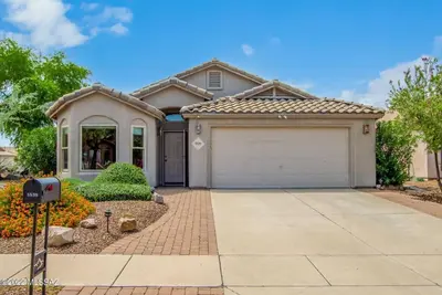 Image de Private home in nice neighborhood with pool. Close to golf, trails and dining