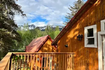 Eagles Nest & Mountain View