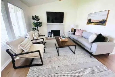 Image de New Clean and Cozy Home + Hot tub