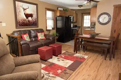 Image de Trophy Buck sleeps 6, or rent all 4 for 20. Horseback riding across the Rd!