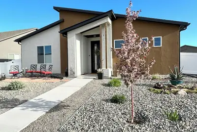 Image de New Modern Home in Fruita Desert - Kokopelli House