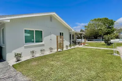 Image de Cozy 1 bedroom 1 bathroom apartment cottage only a short distance from the beach
