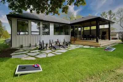 Image de Water front view of Lake Huron Sunsets at Bear Necessities & a whole lot more!