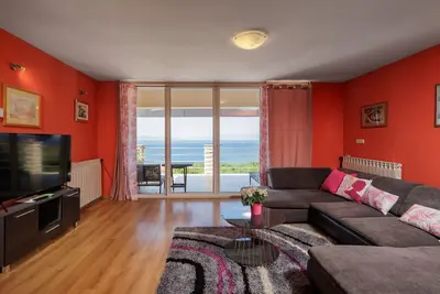 Image de Colourful Seaview Apartment, Kostrena, Croatia