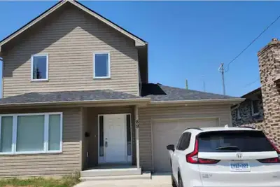 Image de Suite For Couple Or Family Home Away From  Home. Close To City, Lake And Park