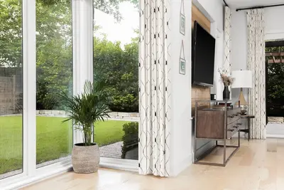 Image de Modern Retreat in Zilker