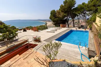 Image de Vue imprenable sur la mer avec piscine privée