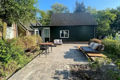 Image de Maison de vacances confortable à Schoonloo dans un environnement magnifique.