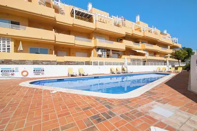 Image de Appartement de vacances \"Royal Cabanas Golf 87\" avec vue sur la mer, piscine partagée et terrasse