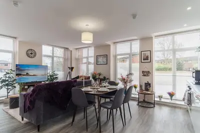 Image de 2 Bedroom Contemporary Apartment in Manchester
