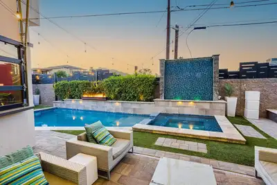 Image de This house is a 4 bedroom(s), 4 bathrooms, located in Scottsdale, Az.