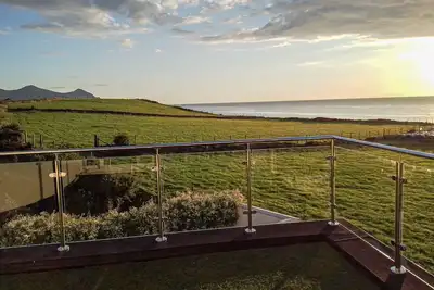 Image de Angorfa - a coastal property that sleeps 8 guests in 4 bedrooms