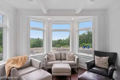 Image de Hidden Retreat 4-homes 134 acres
