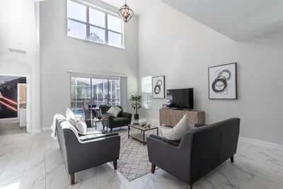 Image de Beautiful Fun 5Bed Pool Home with Game Room-631dsd