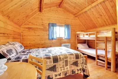Image de Lovely Rustic Cabin in Bloomington