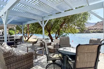 Image de All-American Escape, Riverfront! River Lodge- Wb3