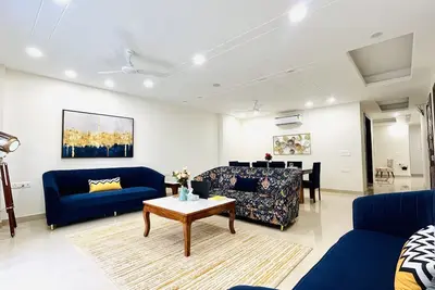 Image de BluO 4bhk Saket Max - Lift, Balcony, Parking