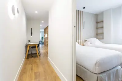 Image de Amplio y Moderno Apartamento en la Maestranza