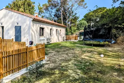 Image de Haut de villa, jardin, charge voiture électrique, clim