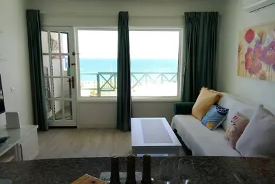 Image de Wonderful sea View, see how it Feels to Live Right in Front of the Ocean