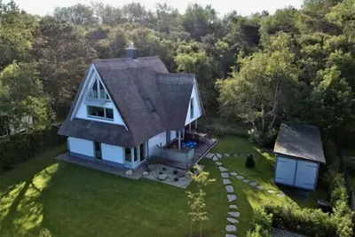 Image de Reetgedecktes Ferienhaus Direkt Hinter der Düne