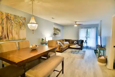Image de Modern & Cozy Little River Condo\n