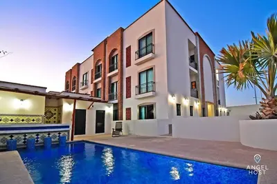 Image de Rooftop Lounge w/Ocean Views, Pool, Near Malecón