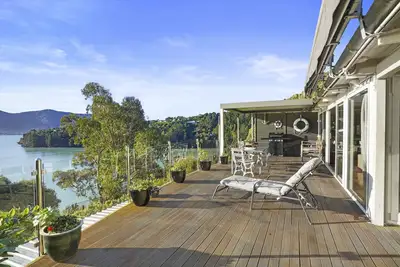 Image de Kaioruru View – Diamond Harbour Holiday Home