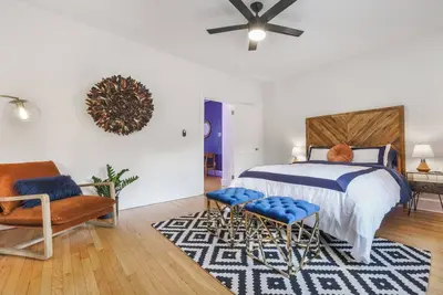 Image de Stylish & Spacious House w\/ Hudson River Views